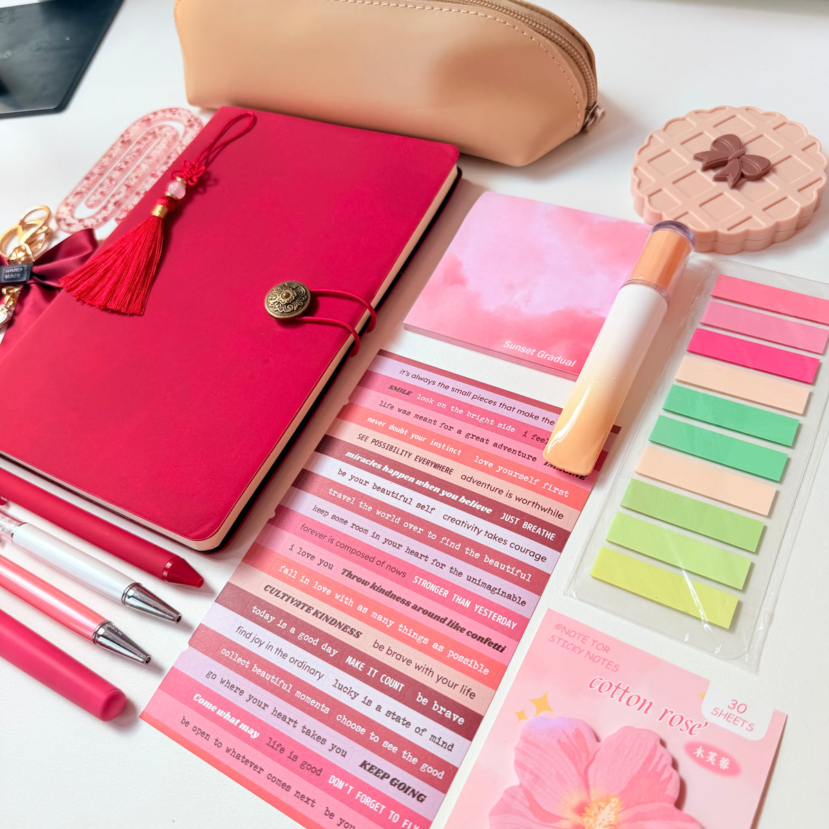 Stationery set red 🌸