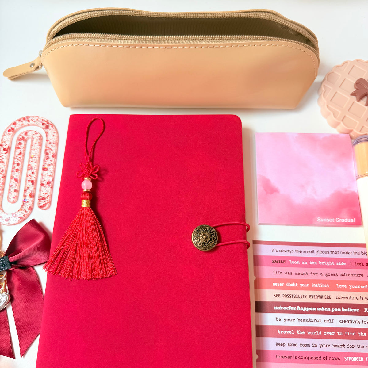 Stationery set red 🌸