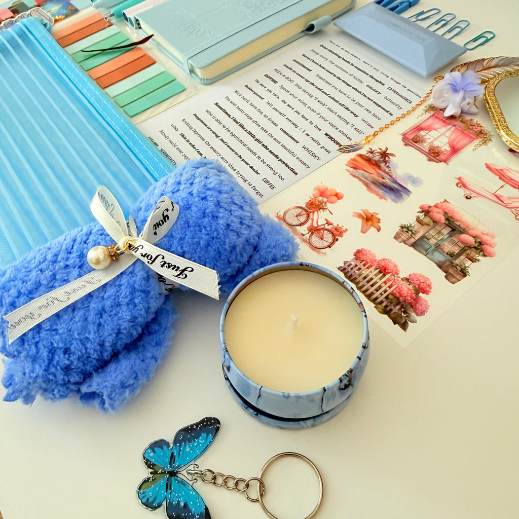 Blue Bookish Bundle "Blue clear sky"
